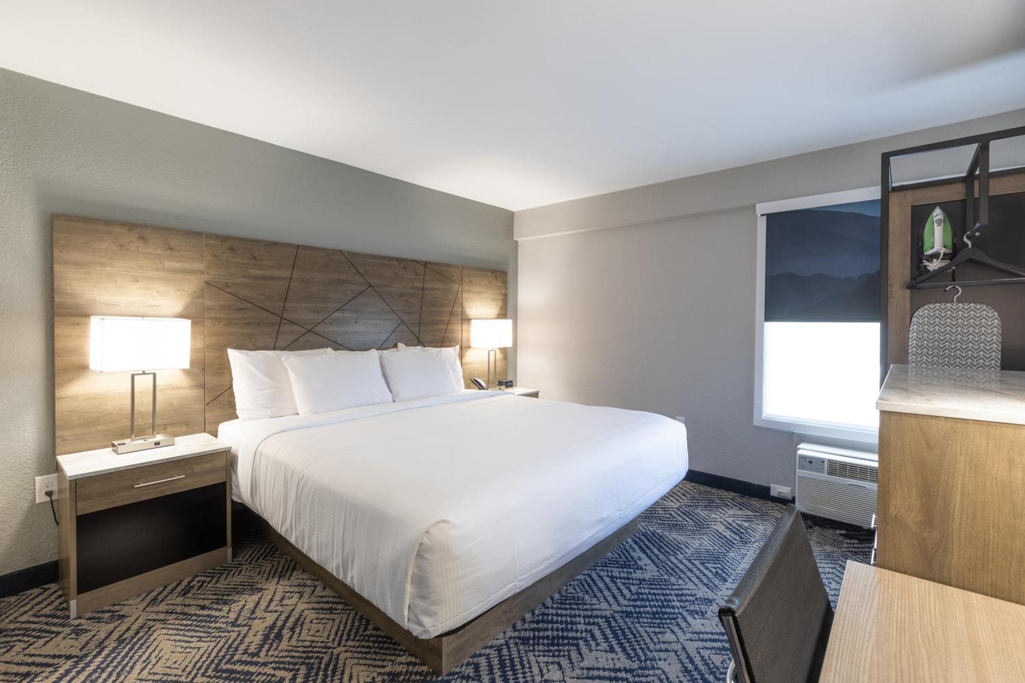 Rodeway Inn & Suites Near Outlet Mall - Asheville Extérieur photo