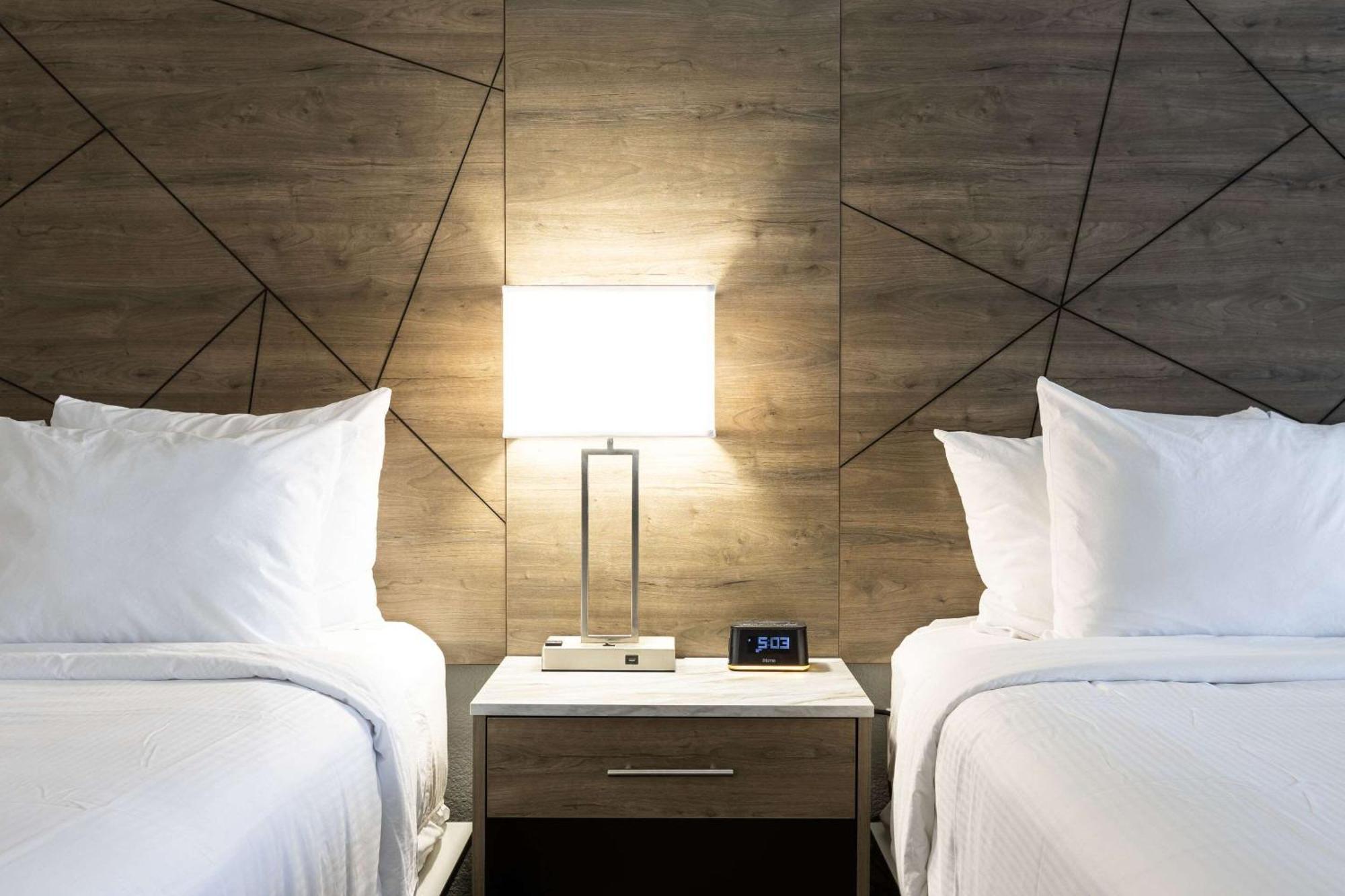 Rodeway Inn & Suites Near Outlet Mall - Asheville Extérieur photo