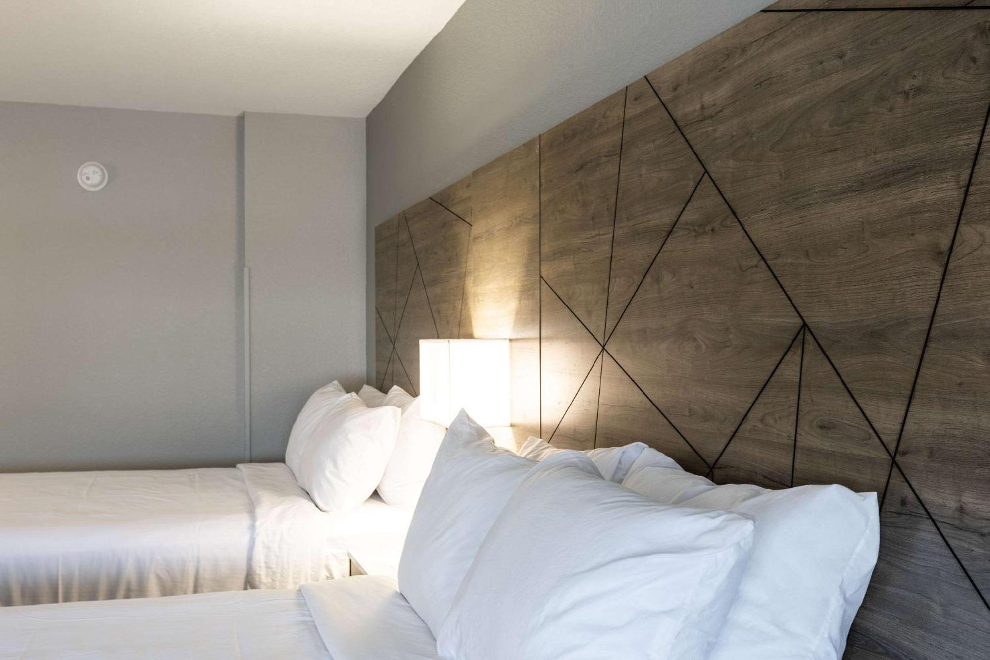Rodeway Inn & Suites Near Outlet Mall - Asheville Extérieur photo