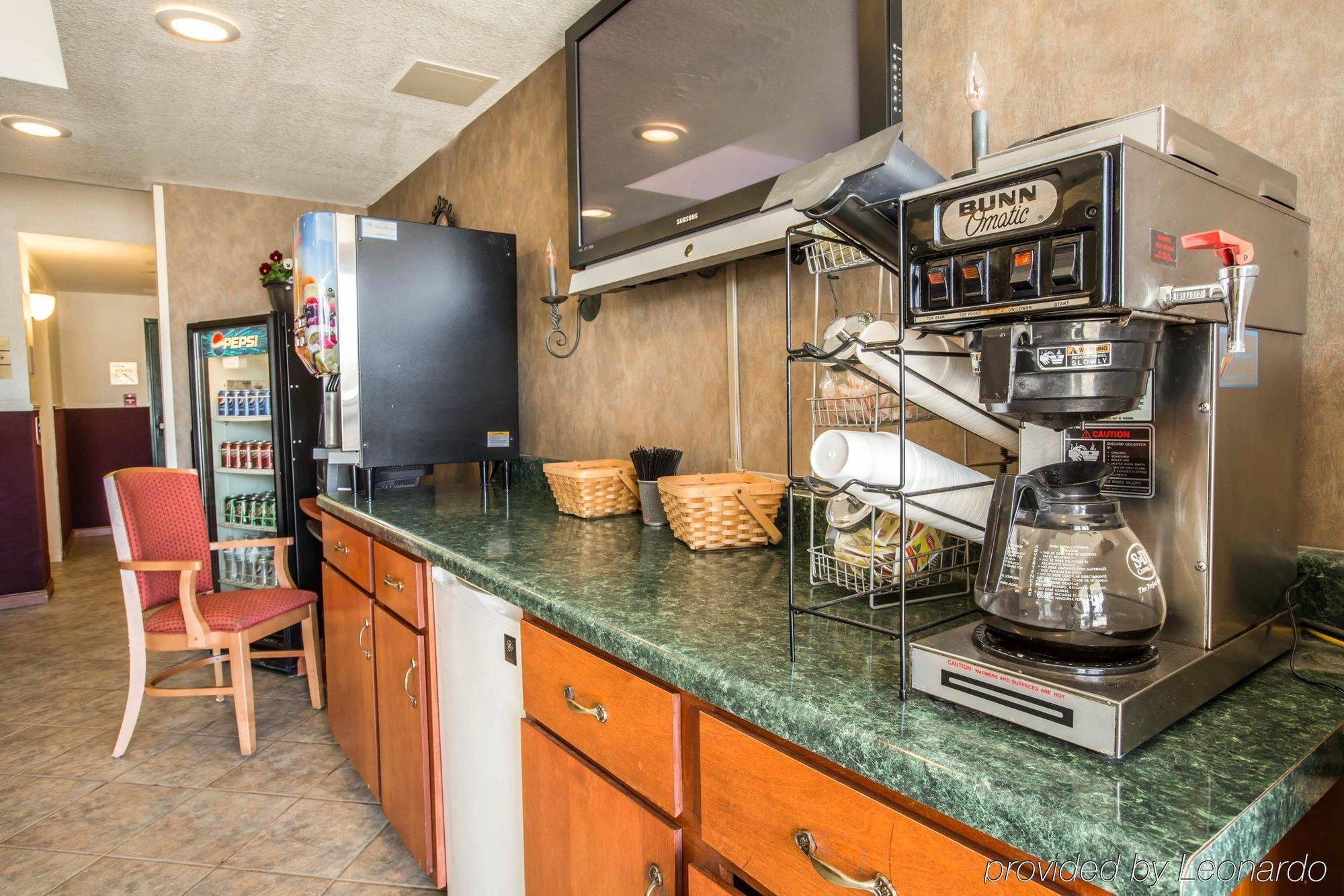 Rodeway Inn & Suites Near Outlet Mall - Asheville Extérieur photo