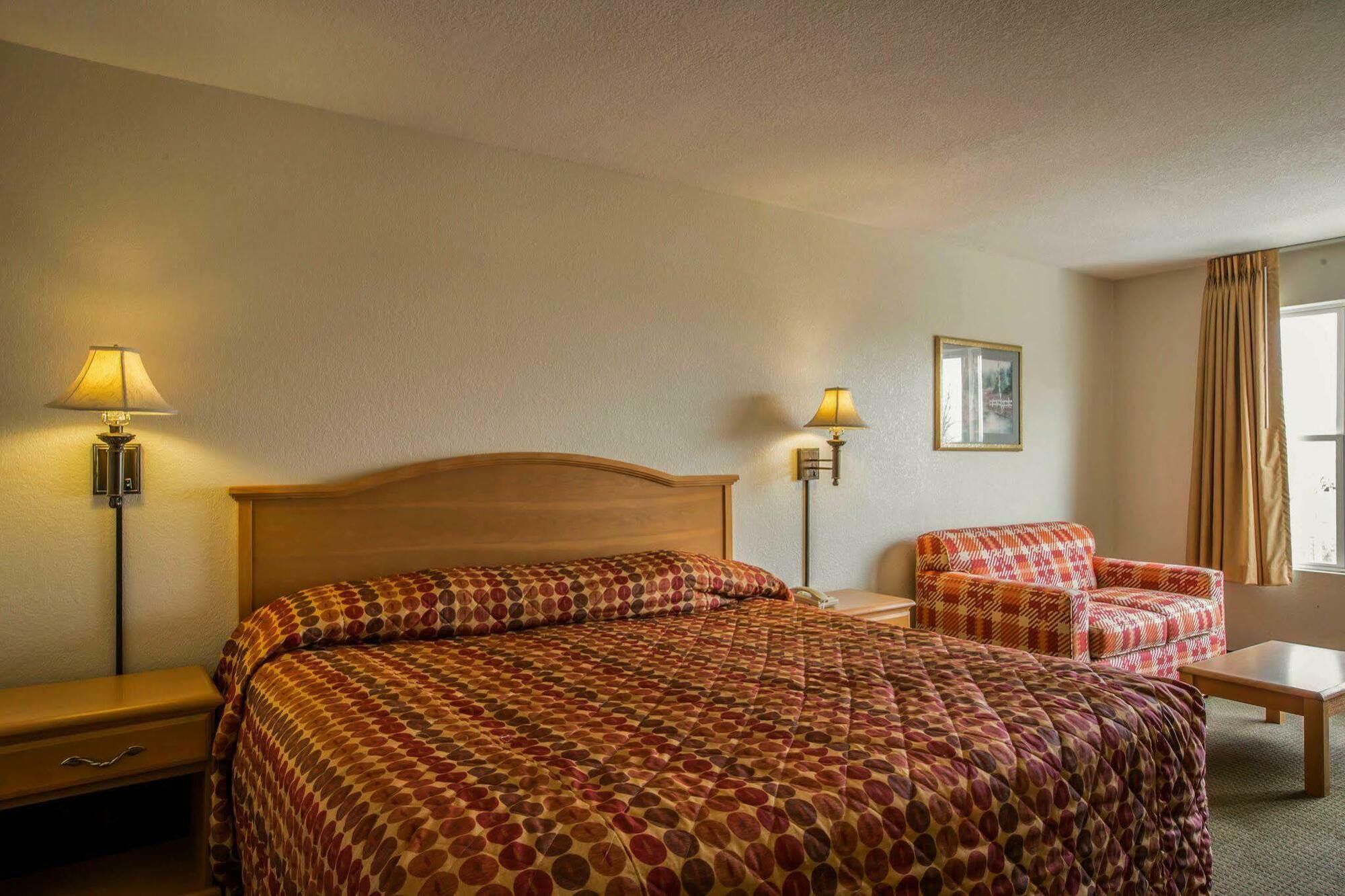 Rodeway Inn & Suites Near Outlet Mall - Asheville Extérieur photo