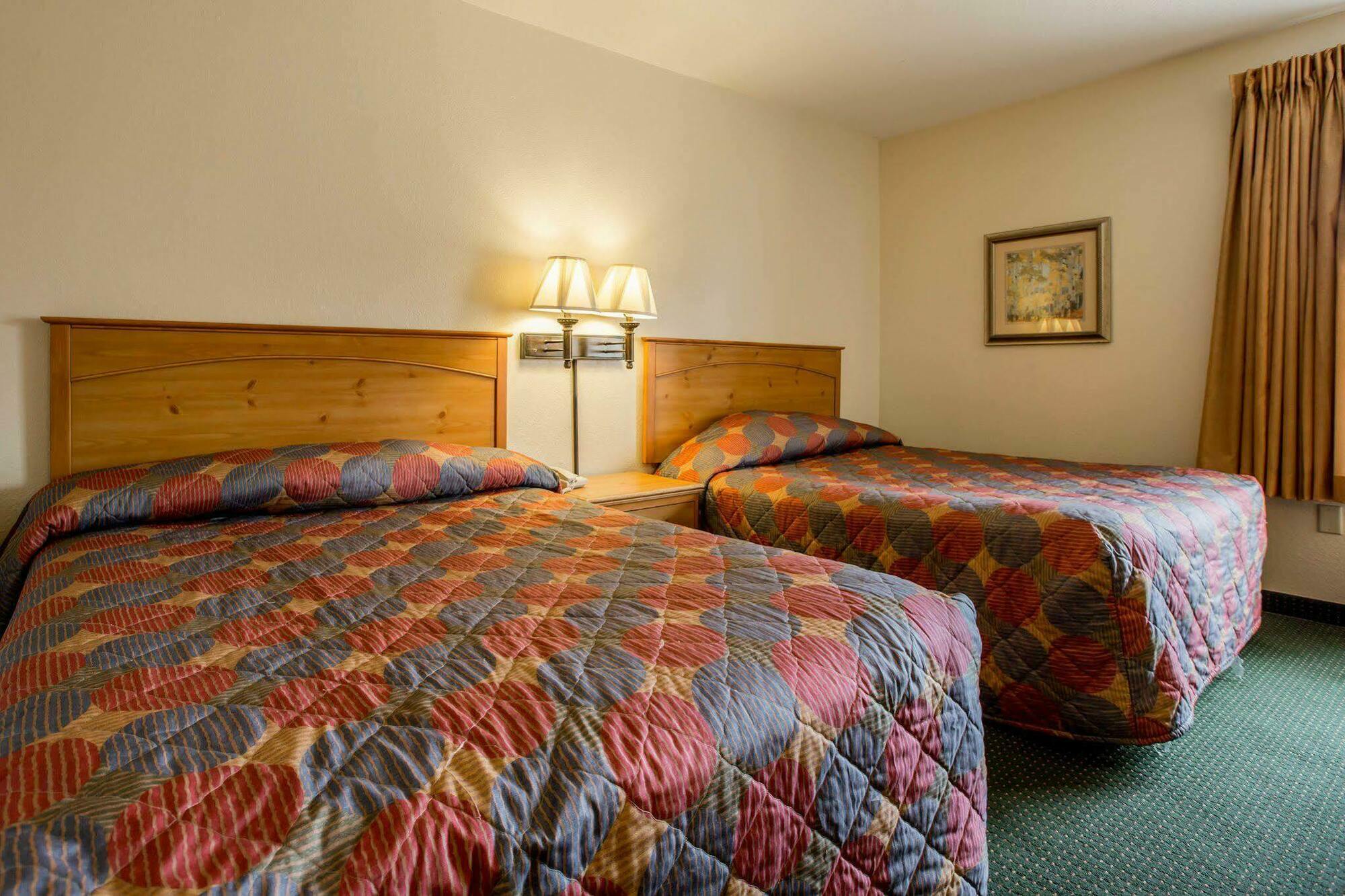 Rodeway Inn & Suites Near Outlet Mall - Asheville Extérieur photo